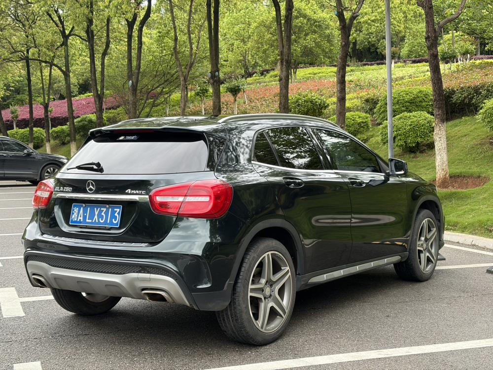 Mercedes-Benz Mercedes-Benz GLA