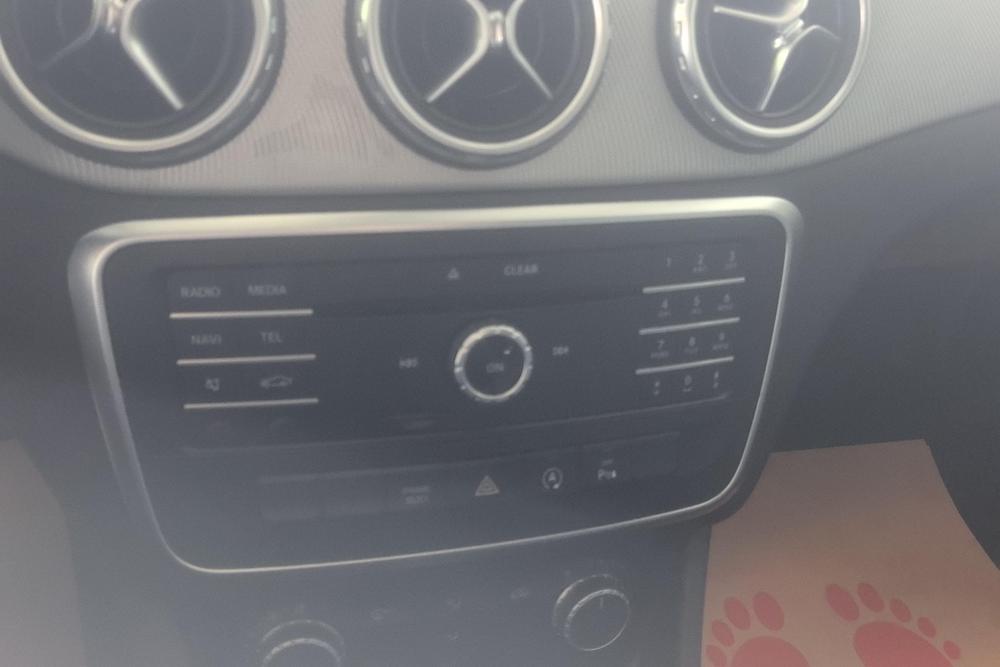 Mercedes-Benz Mercedes-Benz GLA