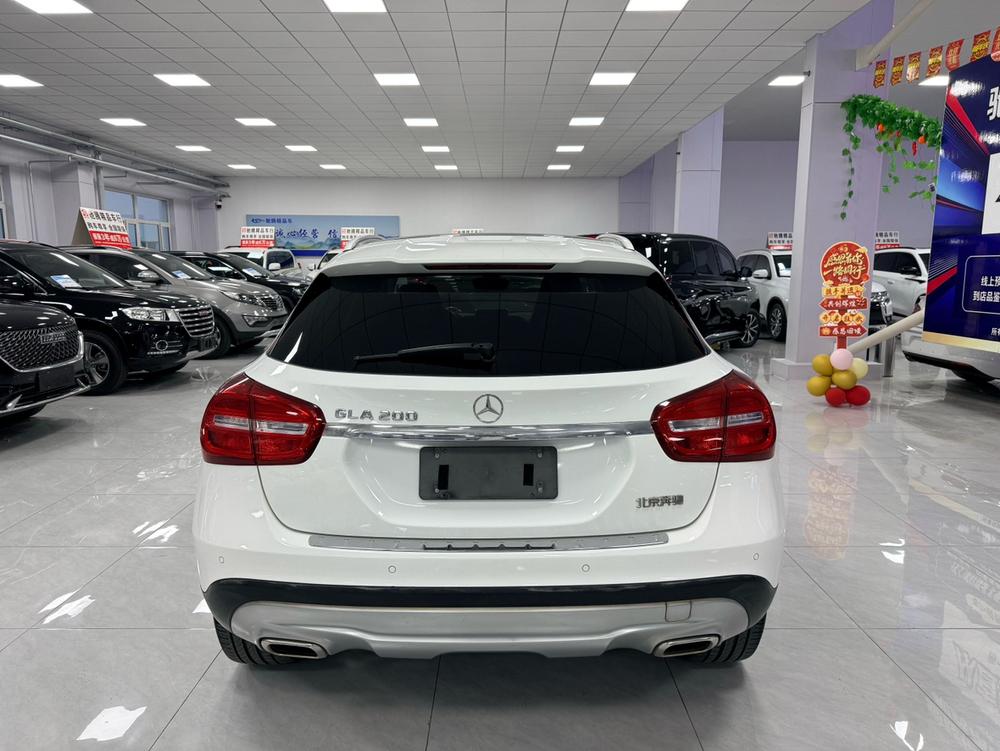 Mercedes-Benz Mercedes-Benz GLA