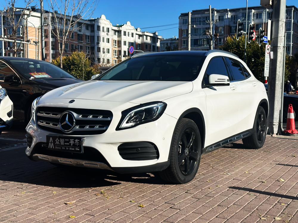 Mercedes-Benz Mercedes-Benz GLA