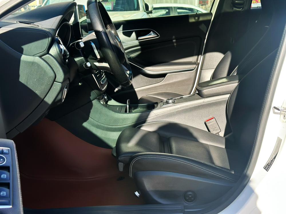 Mercedes-Benz Mercedes-Benz GLA