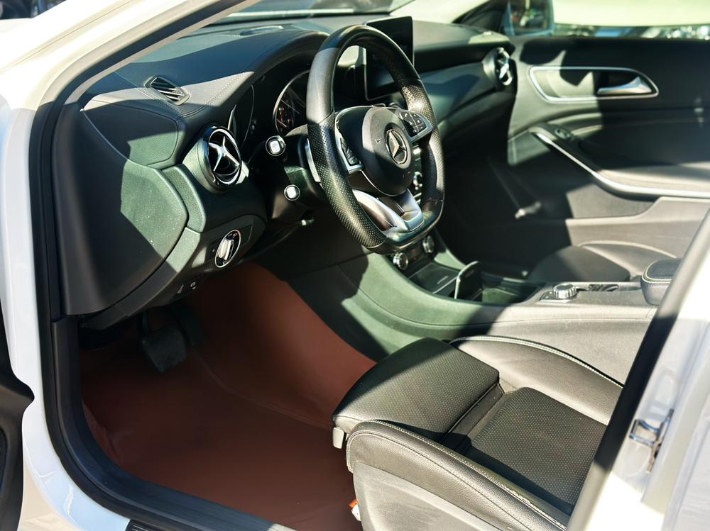 Mercedes-Benz Mercedes-Benz GLA