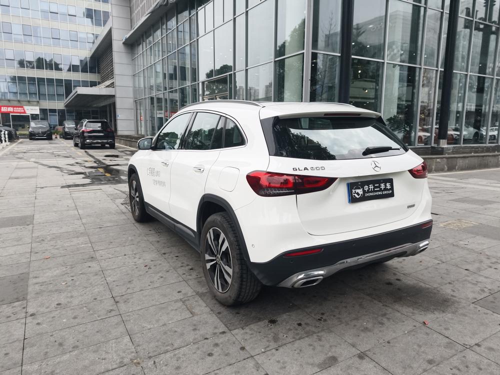 Mercedes-Benz Mercedes-Benz GLA