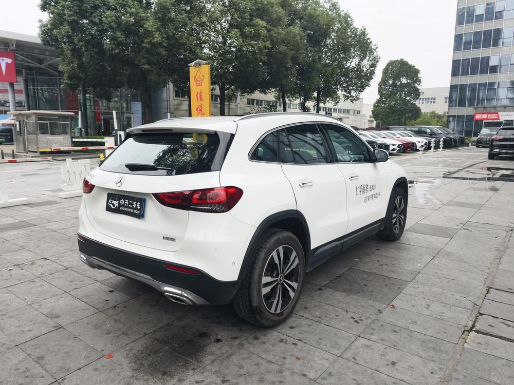 Mercedes-Benz Mercedes-Benz GLA