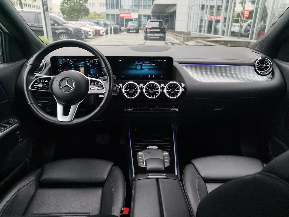 Mercedes-Benz Mercedes-Benz GLA