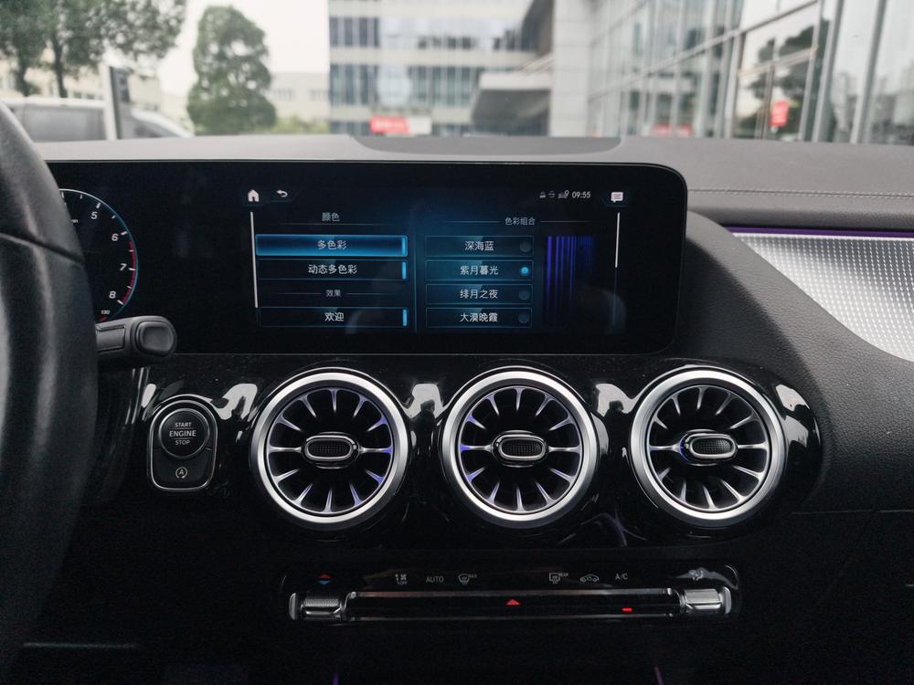 Mercedes-Benz Mercedes-Benz GLA