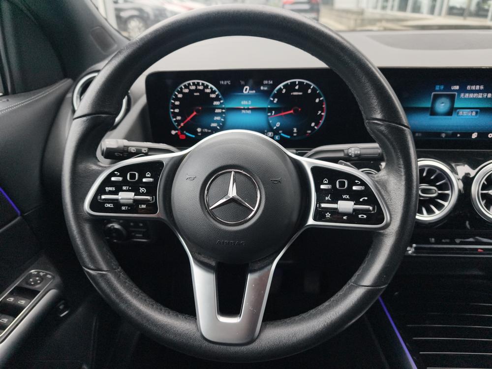 Mercedes-Benz Mercedes-Benz GLA