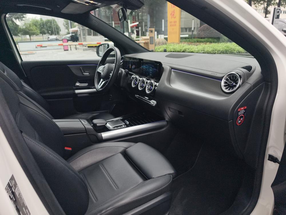 Mercedes-Benz Mercedes-Benz GLA