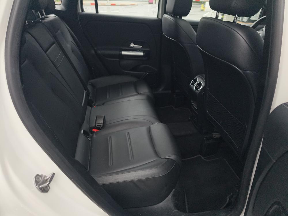 Mercedes-Benz Mercedes-Benz GLA
