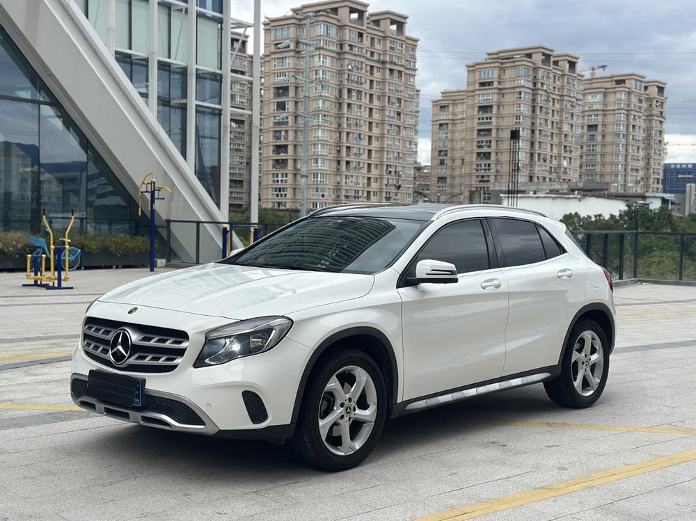 Mercedes-Benz Mercedes-Benz GLA