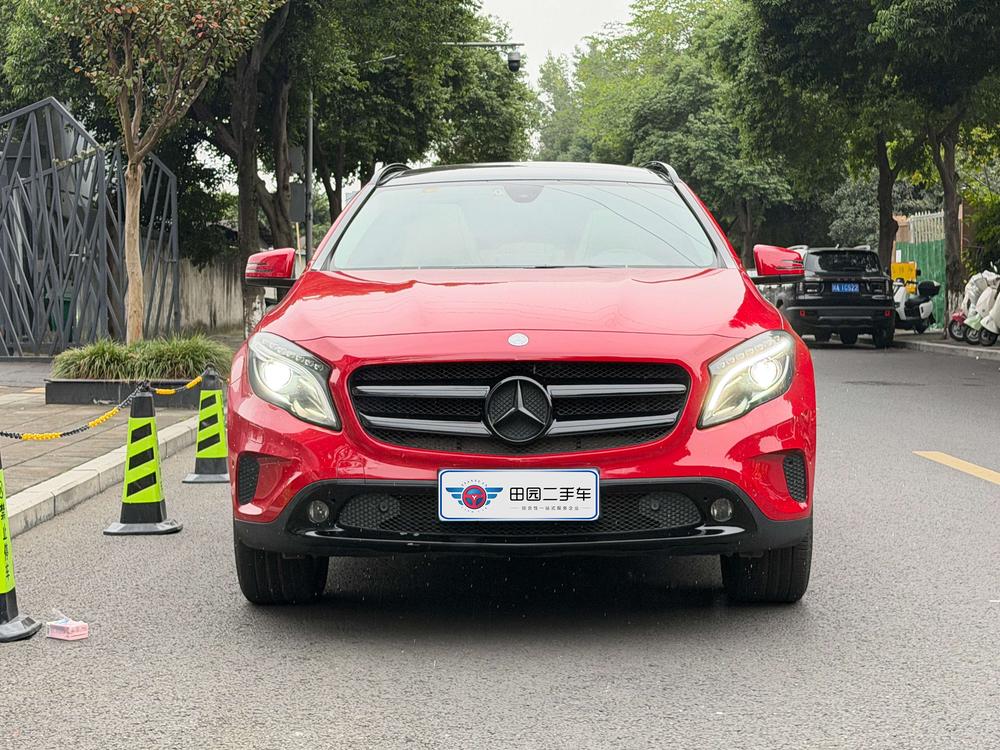 Mercedes-Benz Mercedes-Benz GLA