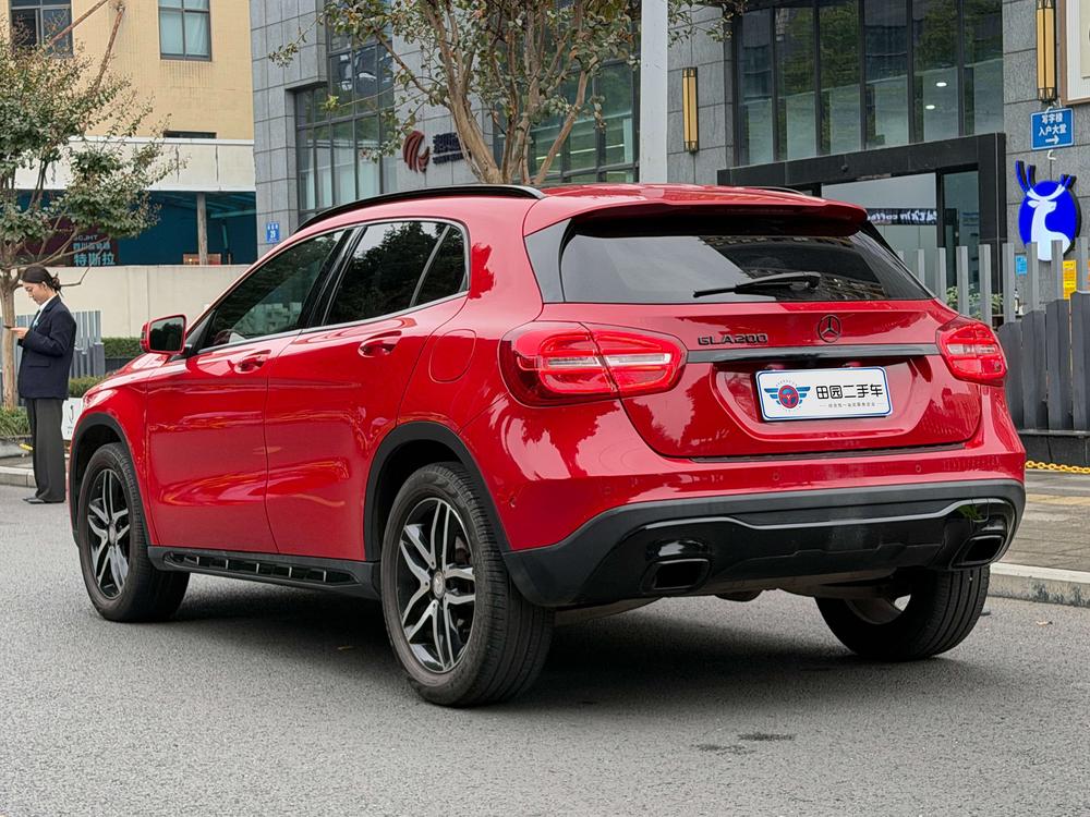 Mercedes-Benz Mercedes-Benz GLA