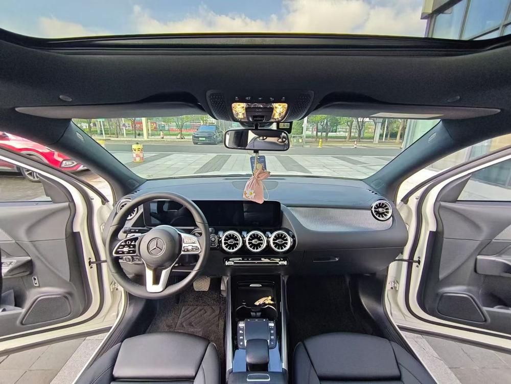 Mercedes-Benz Mercedes-Benz GLA