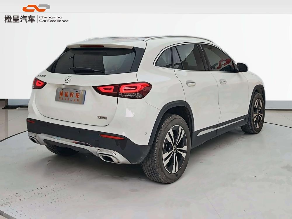 Mercedes-Benz Mercedes-Benz GLA