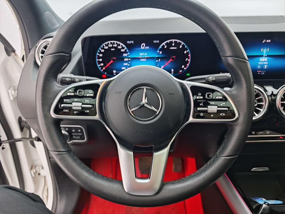 Mercedes-Benz Mercedes-Benz GLA