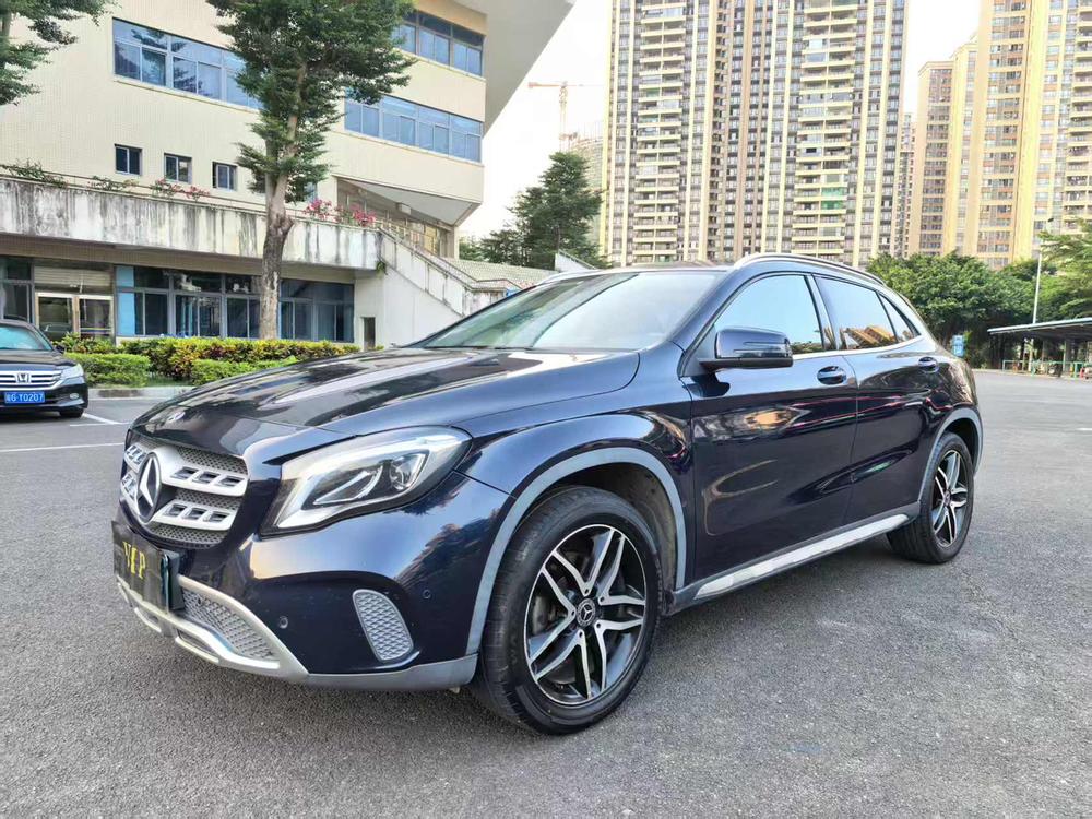 Mercedes-Benz Mercedes-Benz GLA
