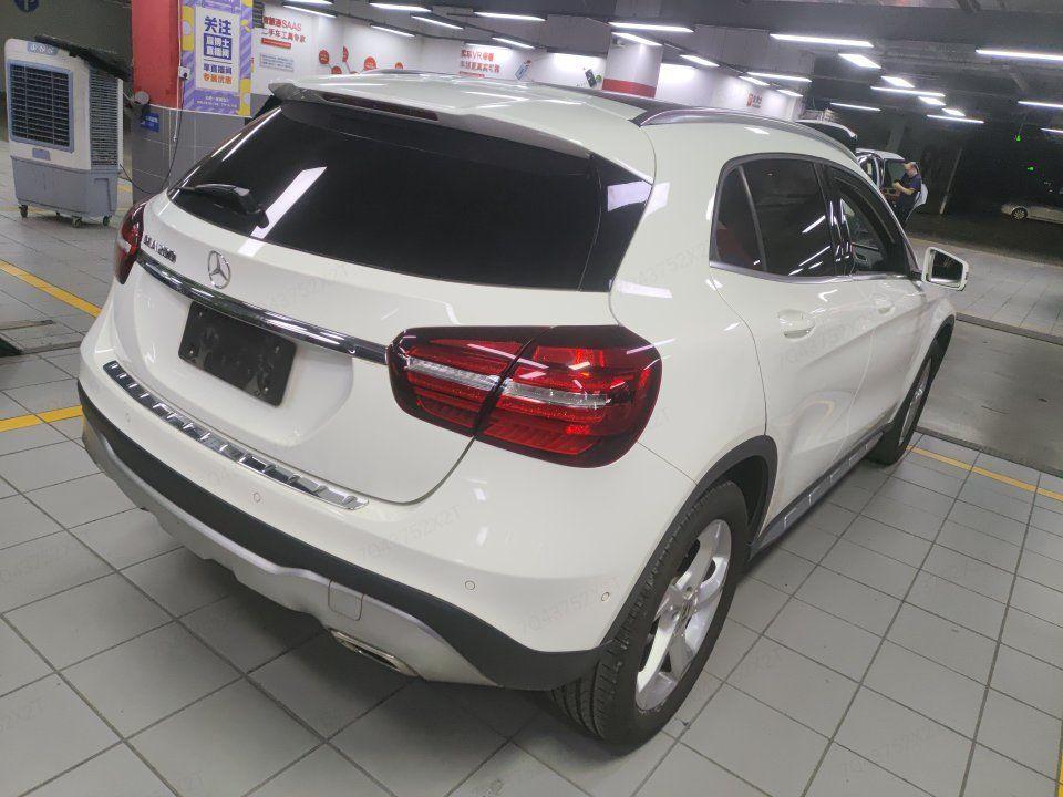 Mercedes-Benz Mercedes-Benz GLA