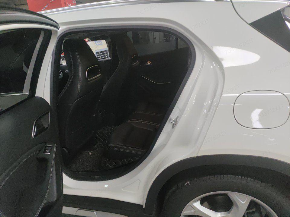 Mercedes-Benz Mercedes-Benz GLA