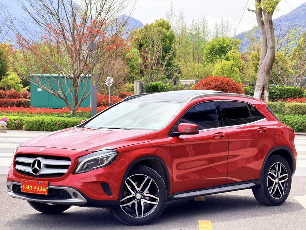 Mercedes-Benz Mercedes-Benz GLA