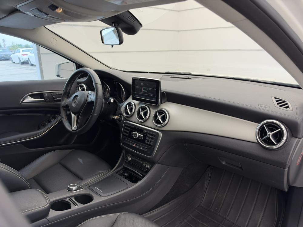 Mercedes-Benz Mercedes-Benz GLA