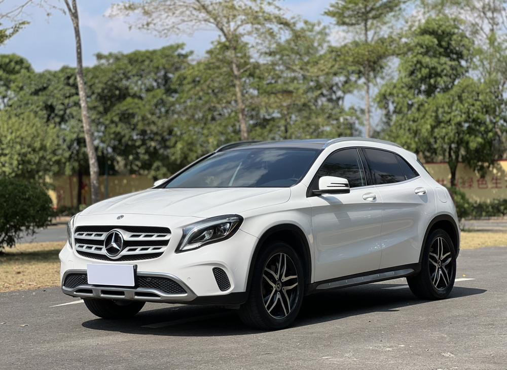 Mercedes-Benz Mercedes-Benz GLA