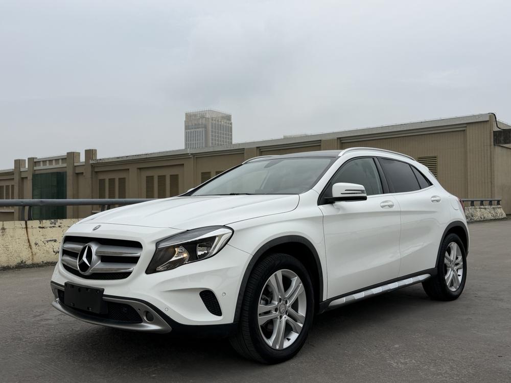 Mercedes-Benz Mercedes-Benz GLA