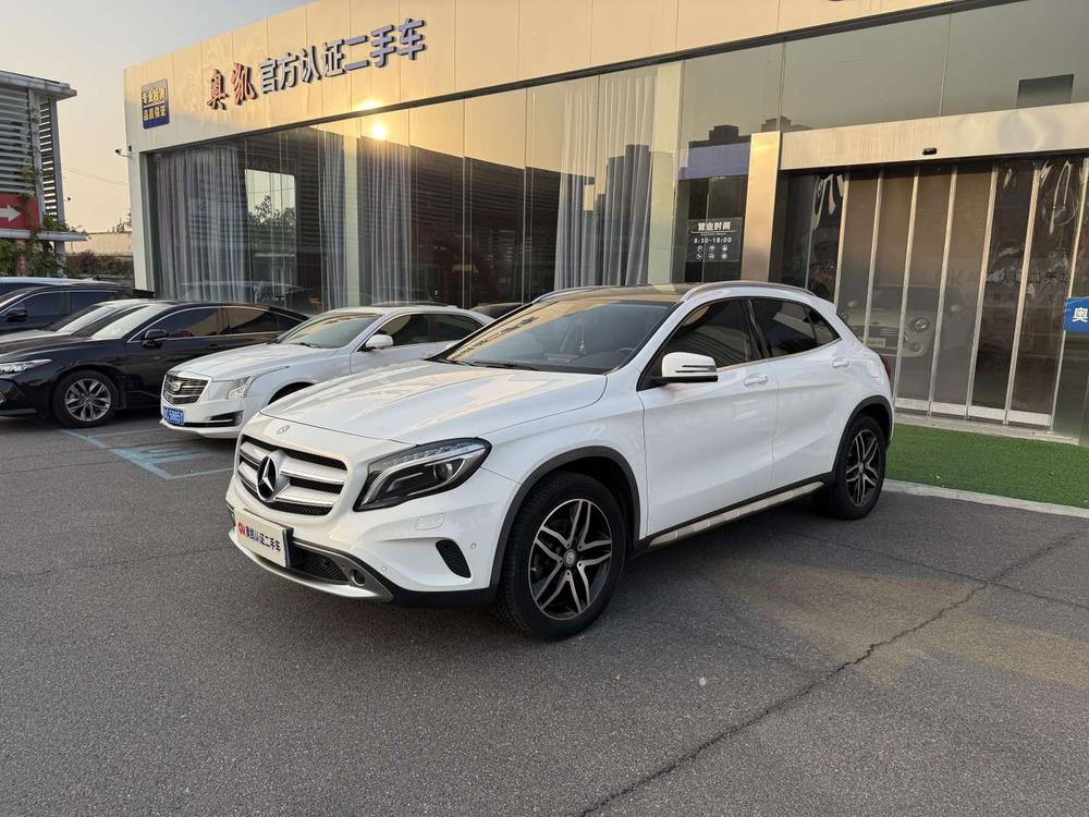 Mercedes-Benz Mercedes-Benz GLA