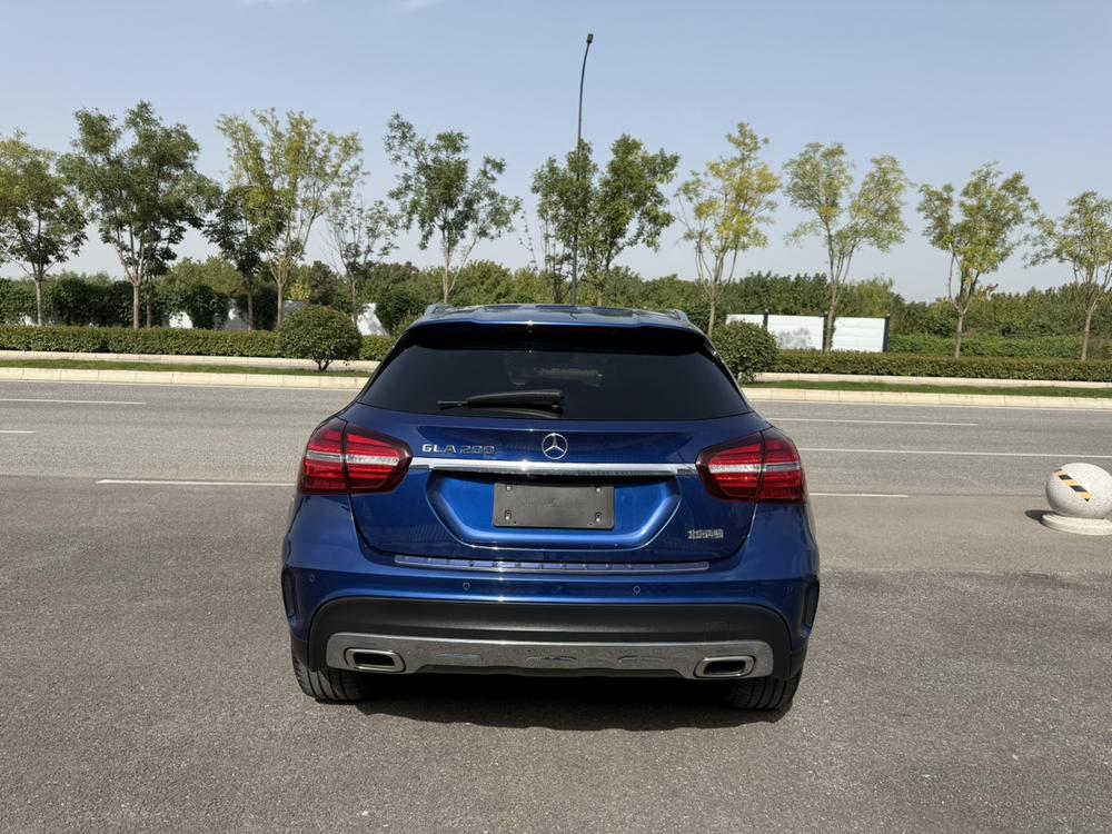 Mercedes-Benz Mercedes-Benz GLA