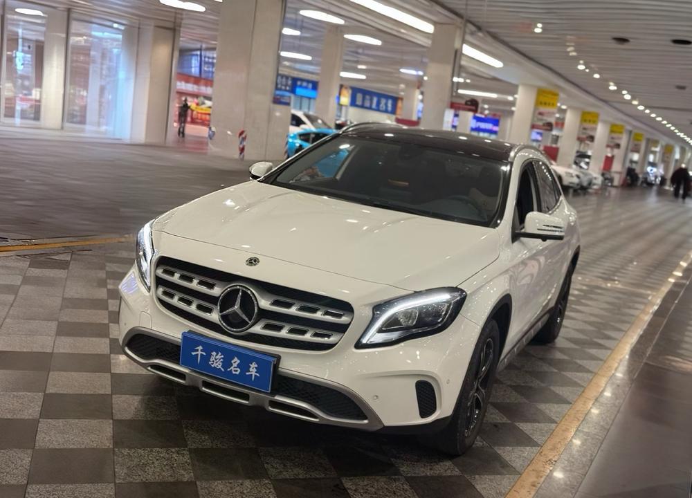 Mercedes-Benz Mercedes-Benz GLA