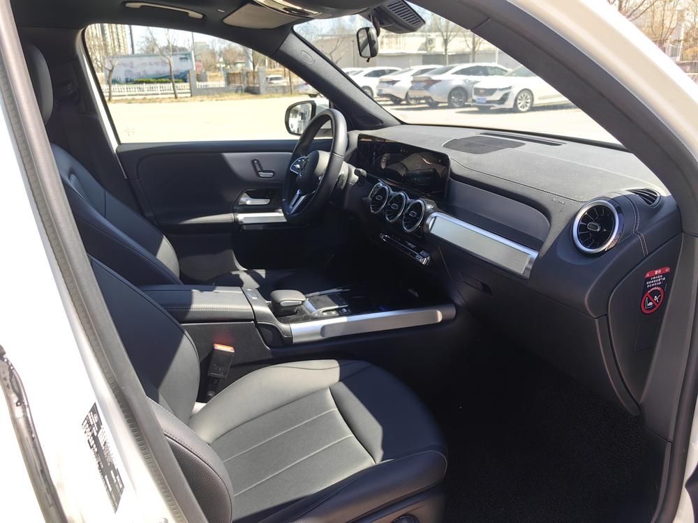 Mercedes-Benz Mercedes-Benz GLB