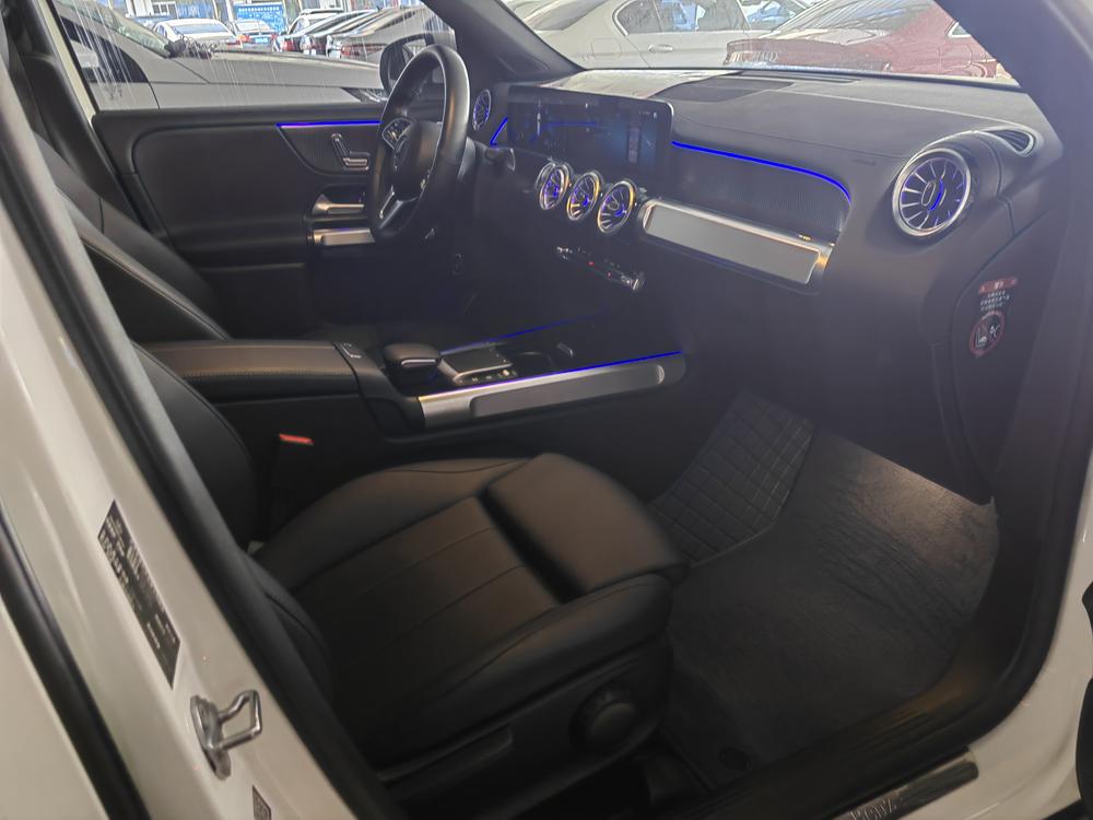 Mercedes-Benz Mercedes-Benz GLB