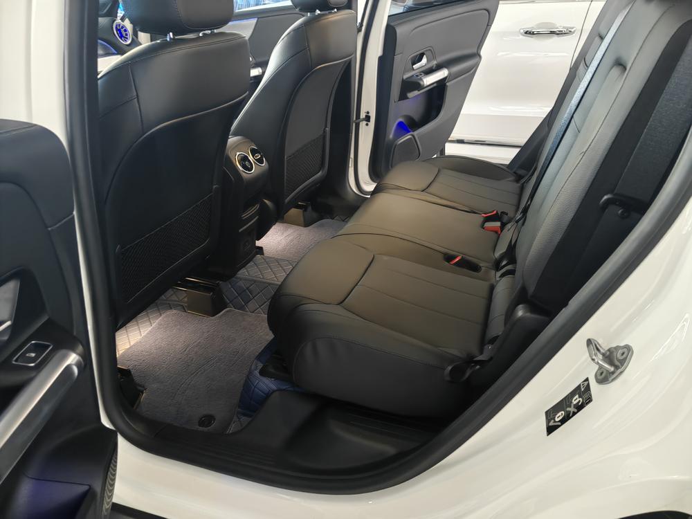 Mercedes-Benz Mercedes-Benz GLB