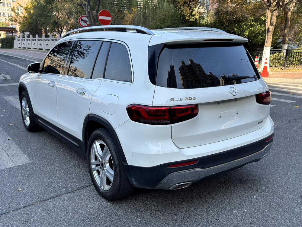 Mercedes-Benz Mercedes-Benz GLB