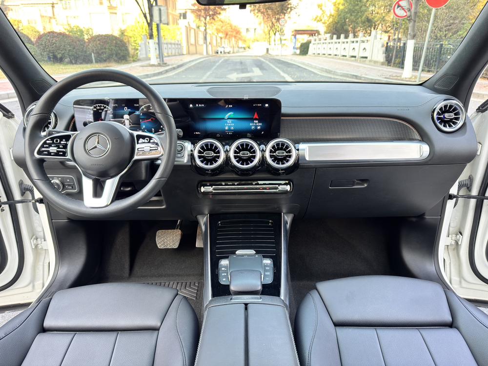 Mercedes-Benz Mercedes-Benz GLB