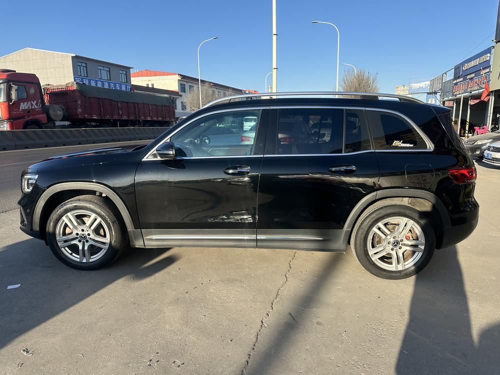 Mercedes-Benz Mercedes-Benz GLB