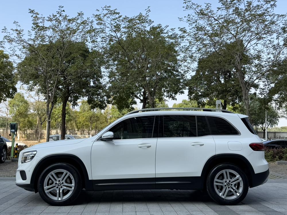 Mercedes-Benz Mercedes-Benz GLB