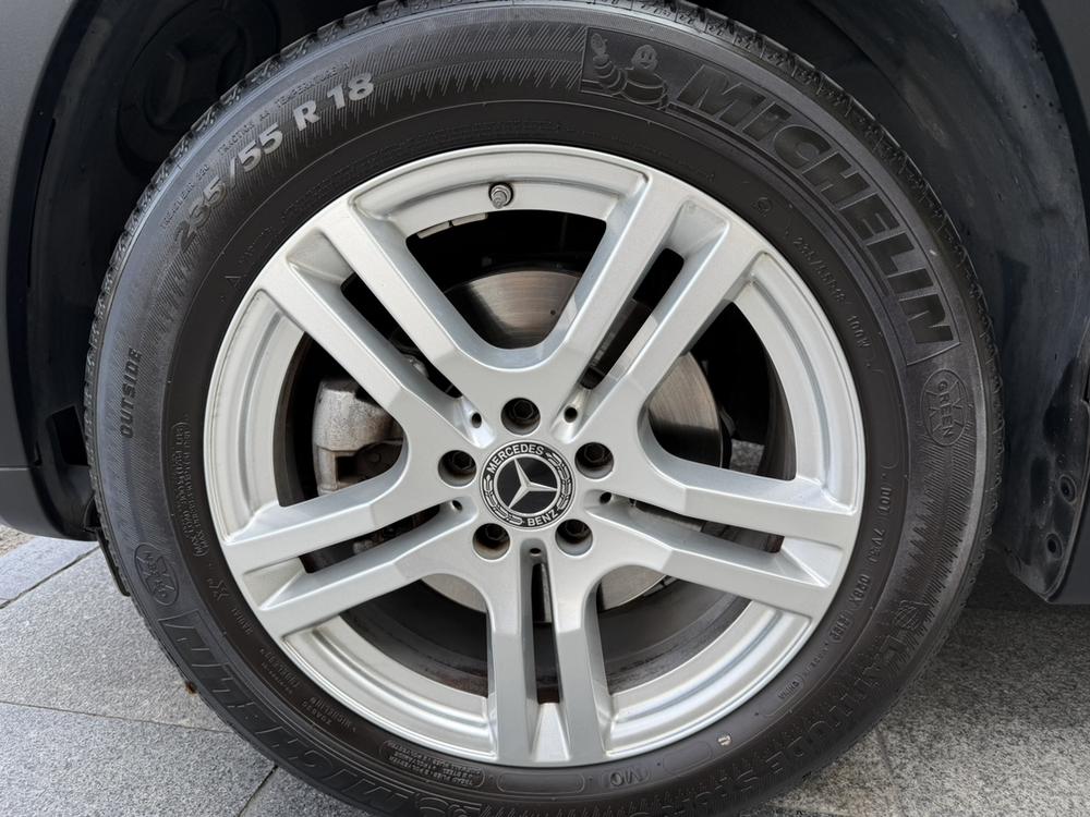 Mercedes-Benz Mercedes-Benz GLB