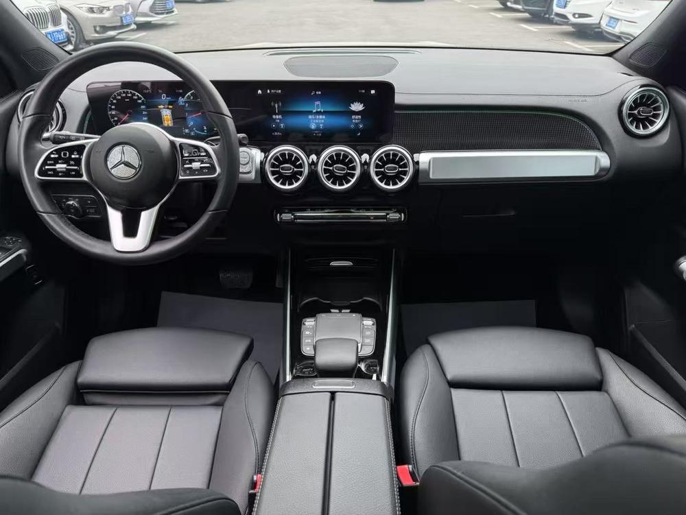 Mercedes-Benz Mercedes-Benz GLB