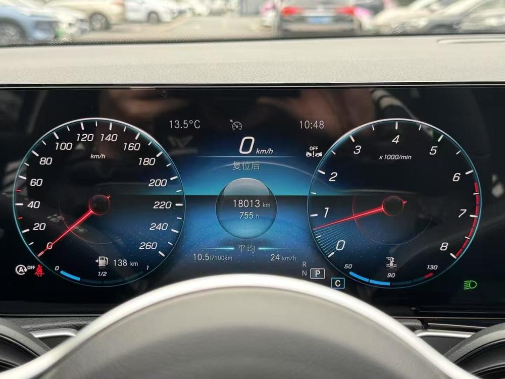 Mercedes-Benz Mercedes-Benz GLB
