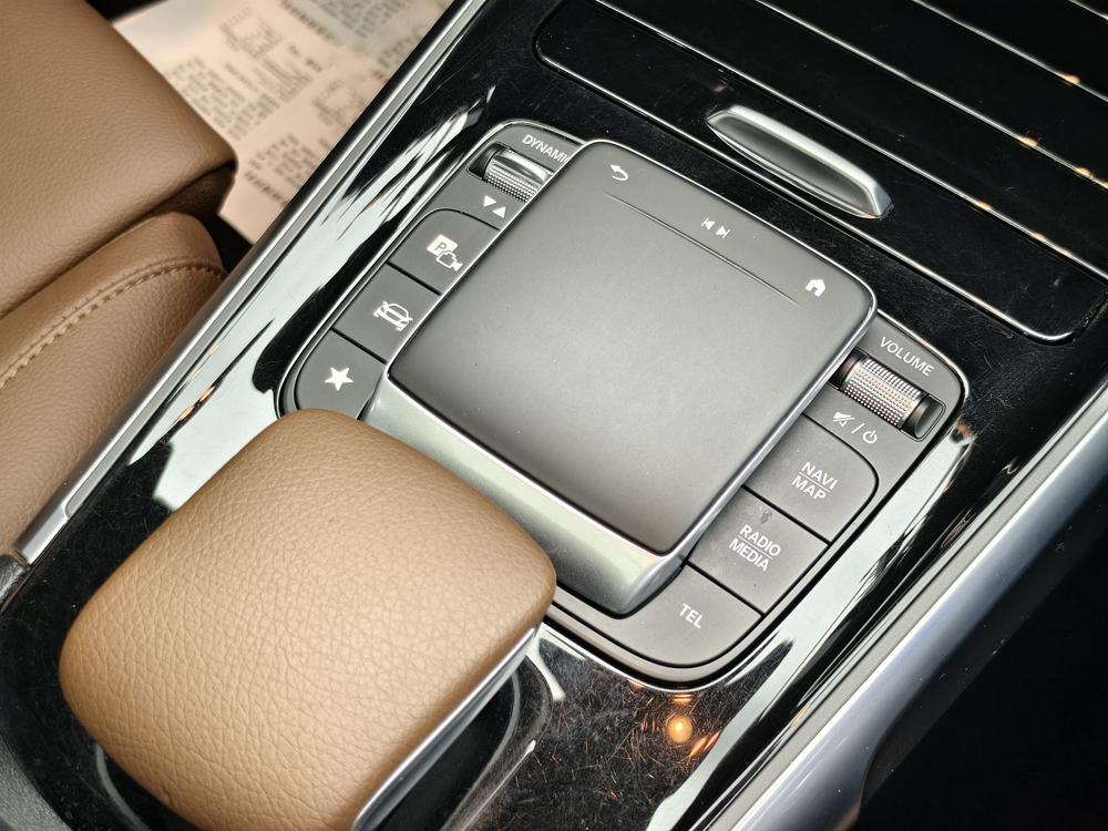 Mercedes-Benz Mercedes-Benz GLB