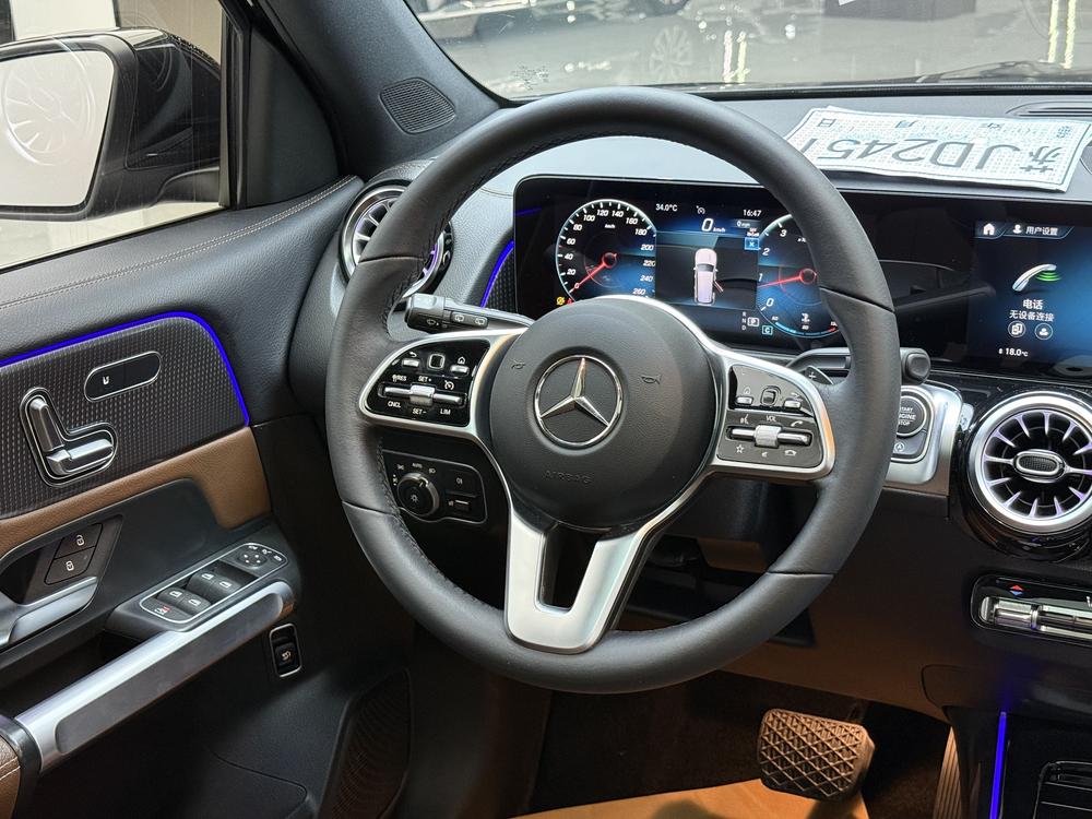 Mercedes-Benz Mercedes-Benz GLB