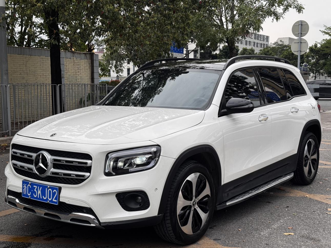 Mercedes-Benz Mercedes-Benz GLB