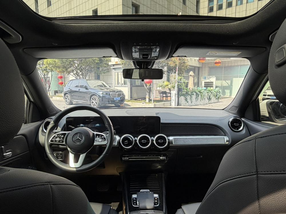 Mercedes-Benz Mercedes-Benz GLB