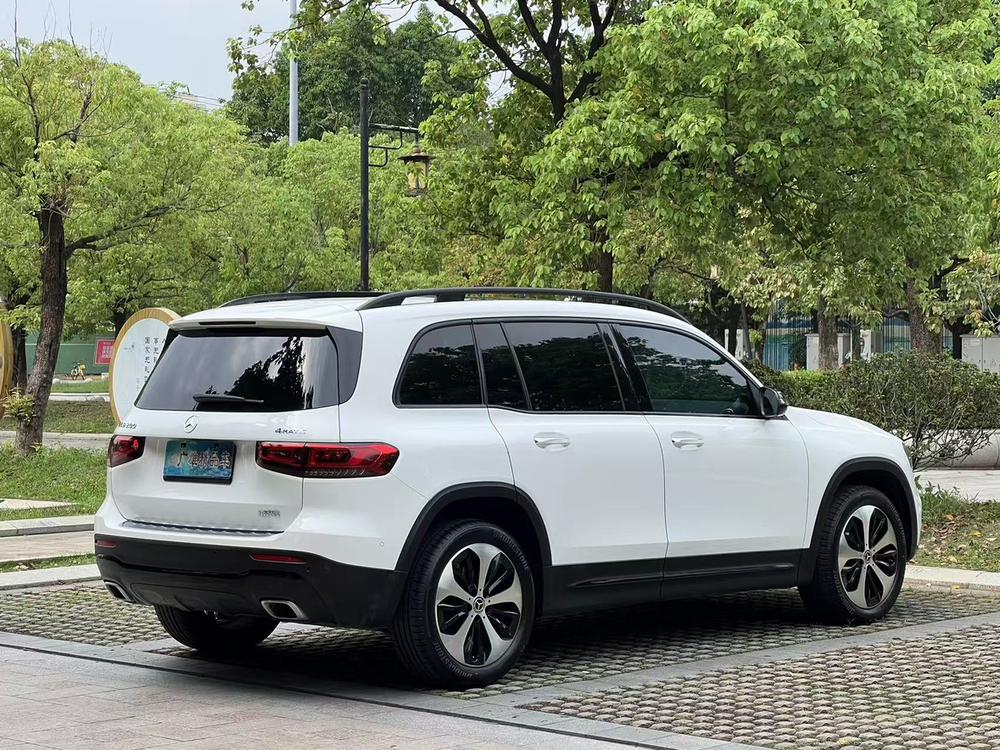 Mercedes-Benz Mercedes-Benz GLB