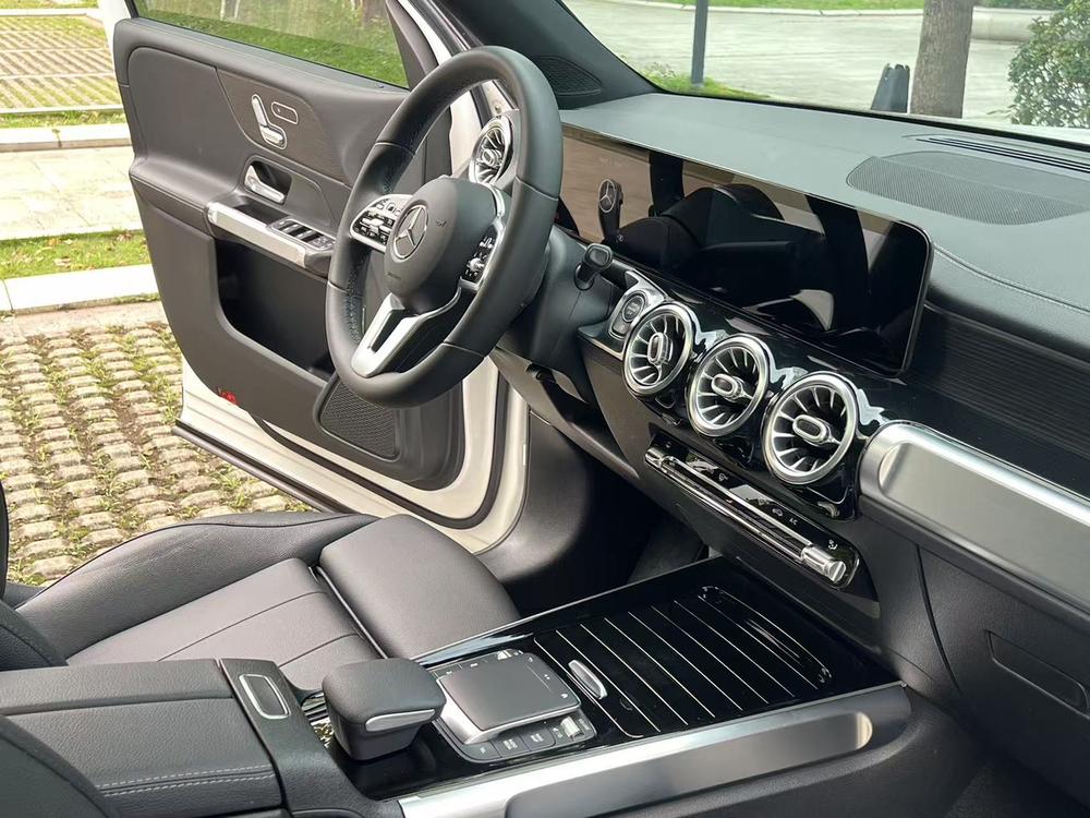 Mercedes-Benz Mercedes-Benz GLB
