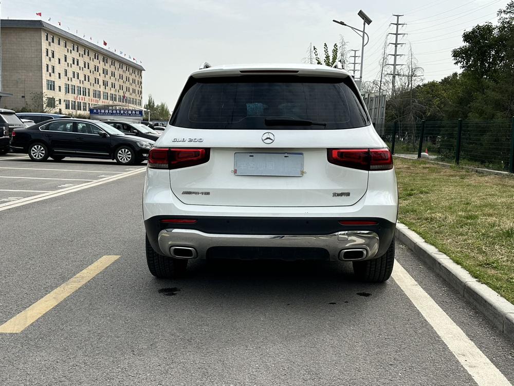 Mercedes-Benz Mercedes-Benz GLB