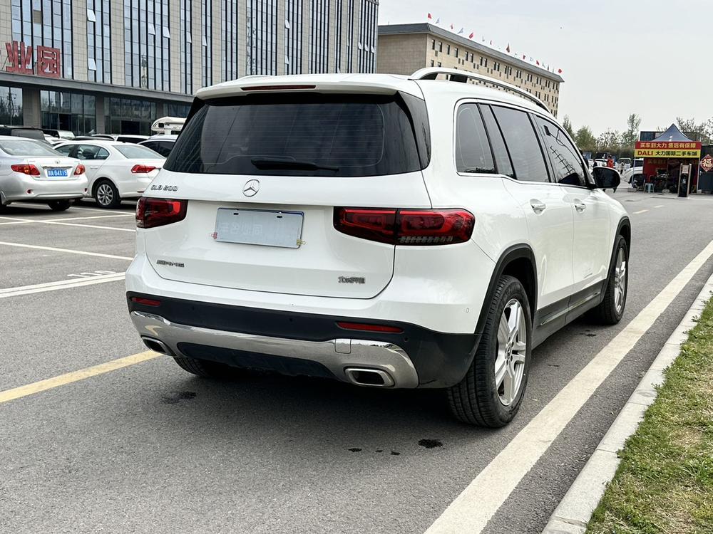 Mercedes-Benz Mercedes-Benz GLB