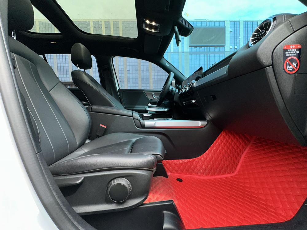 Mercedes-Benz Mercedes-Benz GLB