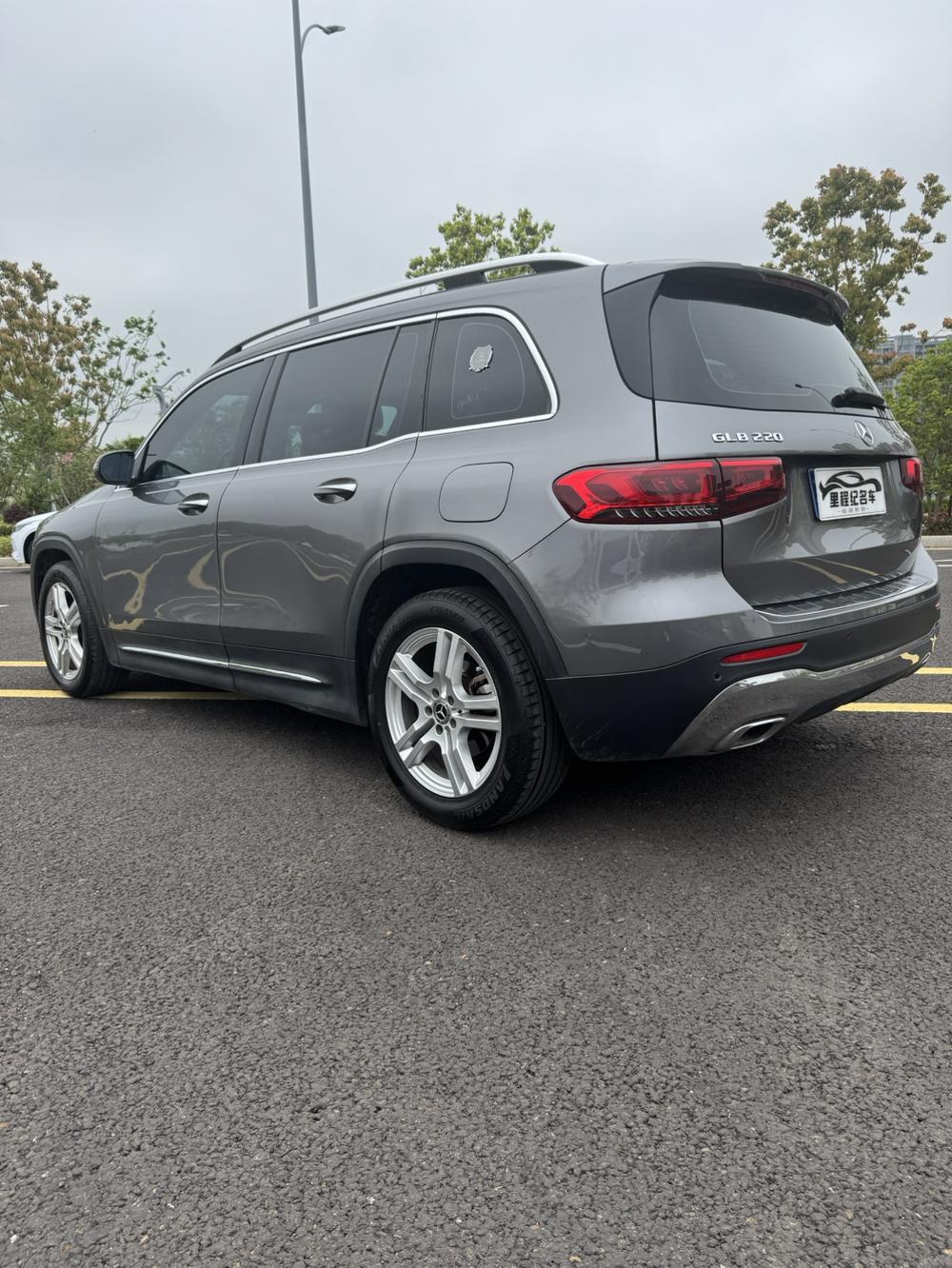 Mercedes-Benz Mercedes-Benz GLB
