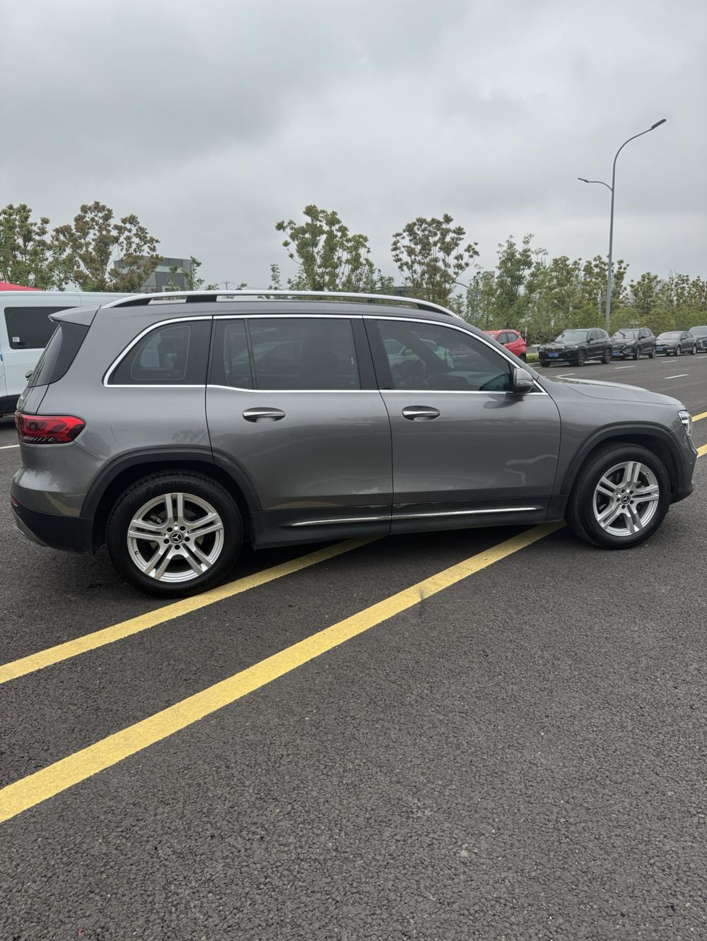 Mercedes-Benz Mercedes-Benz GLB